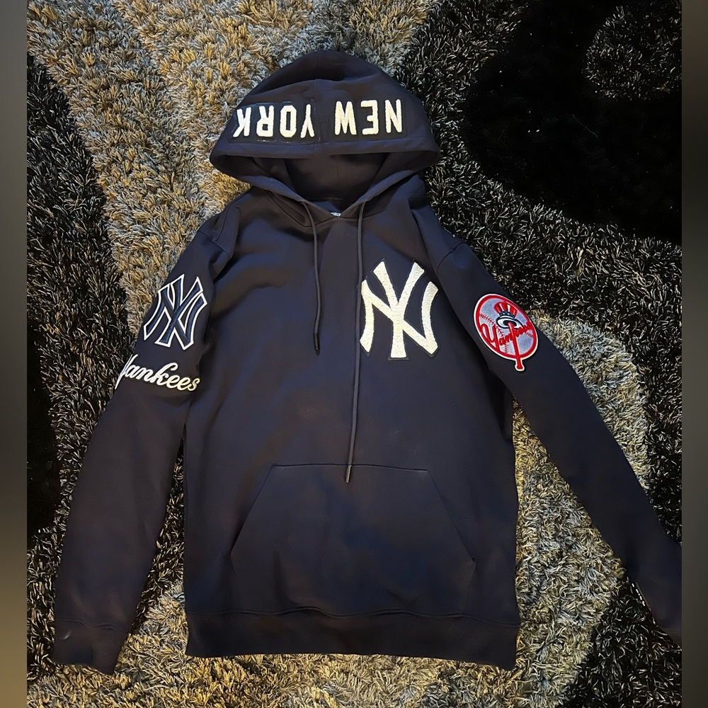 Men’s Yankee Hoodie